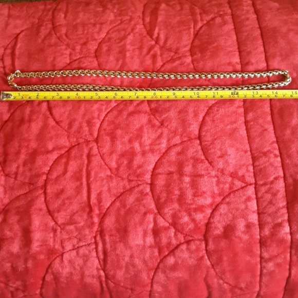 🌺GOLDTONE Necklace - Picture 1 of 3